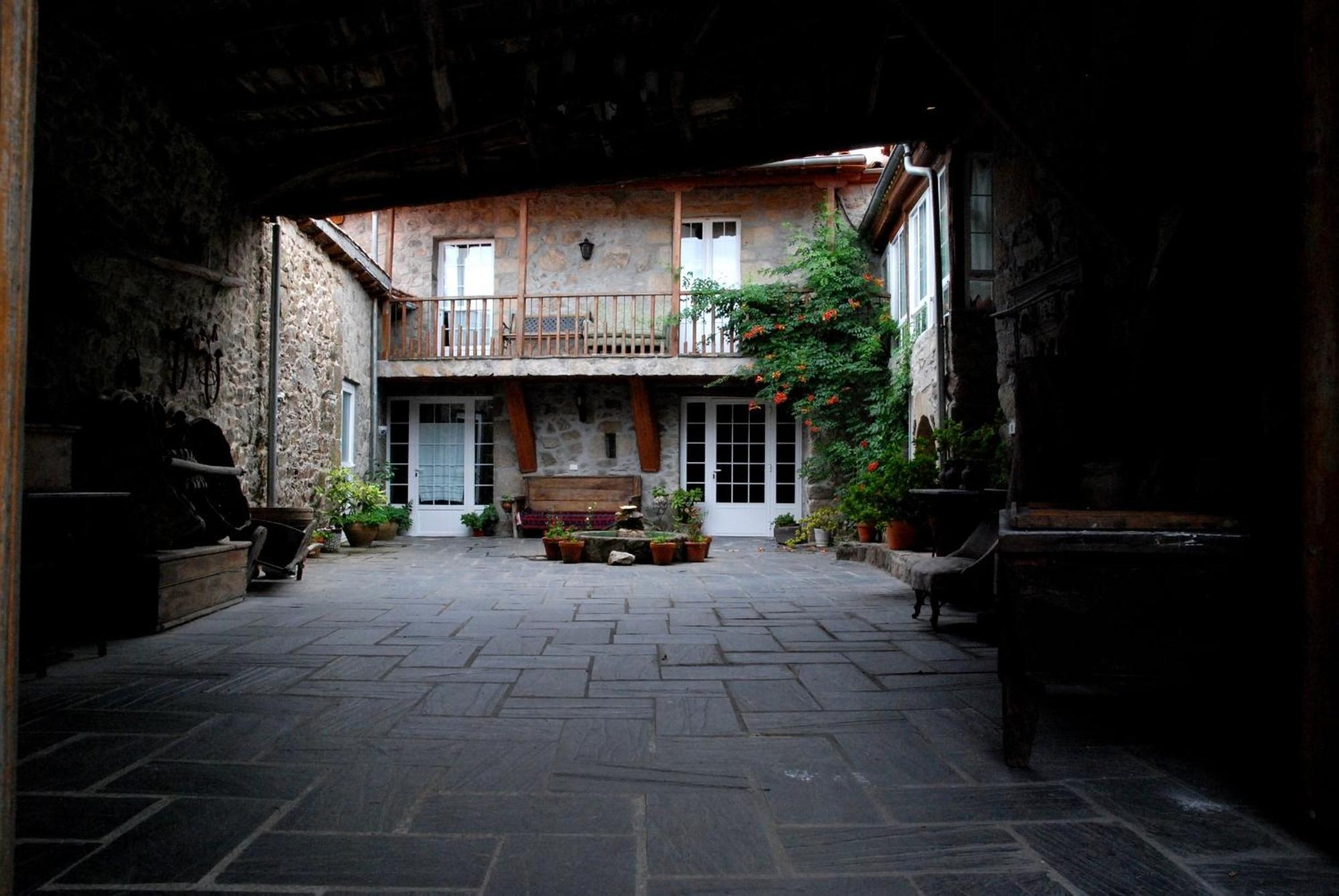 Landhuis Casa Dos Muros Y Actividades En La Ribeira Sacra *