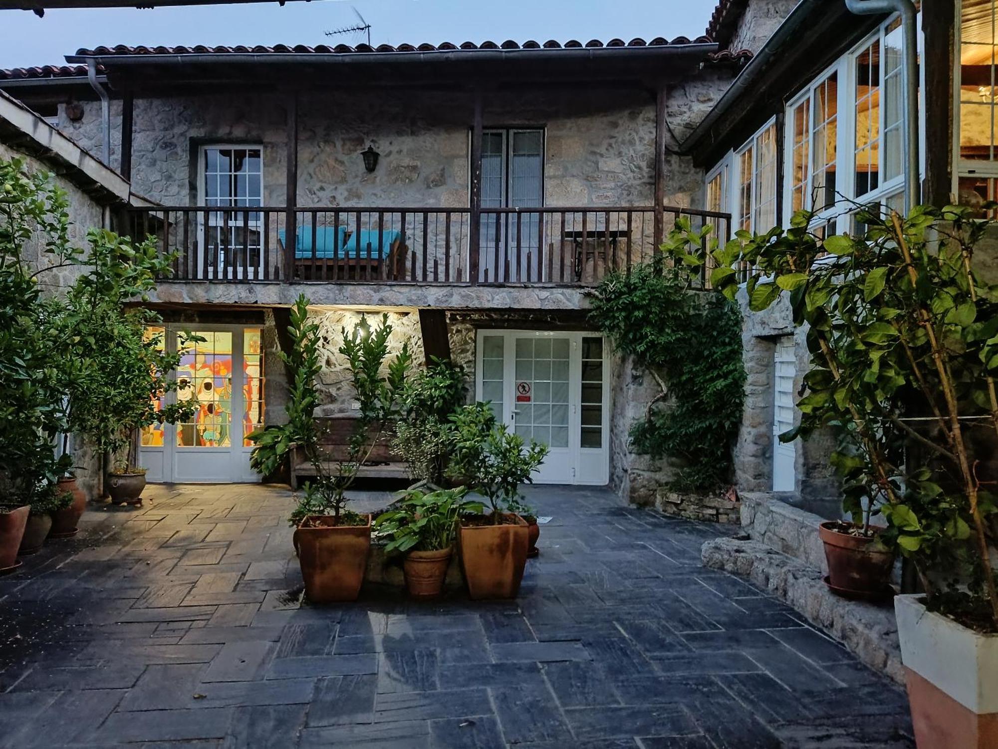 Casa Dos Muros Y Actividades En La Ribeira Sacra