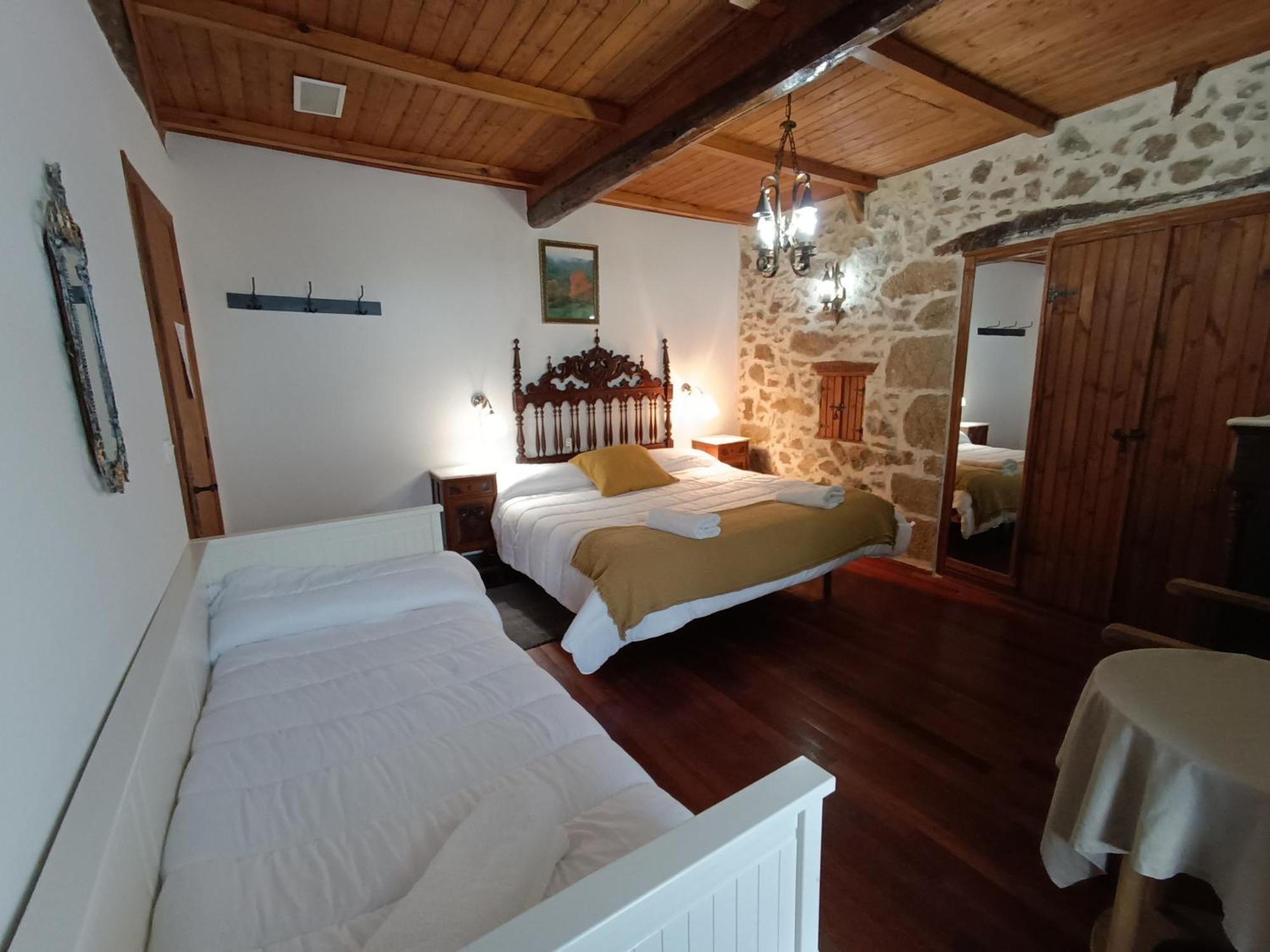 Casa de Campo Casa Dos Muros Y Actividades En La Ribeira Sacra